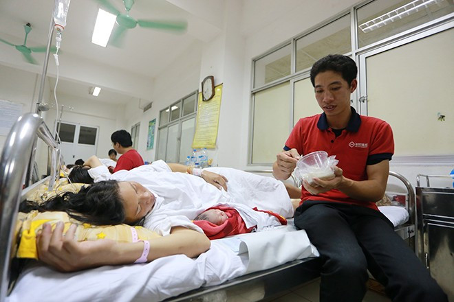 Bé gái Nguyễn Thị Thùy Dung chào đời lúc 2h45 sáng 1/11, bé gái nặng 3,2kg tại Bệnh viện Phụ sản trung ương (Hà Nội). Bố em là Nguyễn Văn Dũng (31 tuổi), mẹ là Lê Thị Duyên (26 tuổi). Gia đình anh Dũng, chị Duyên ở Hoàng Xá, Nam Chính, Nam Sách, Hải Dương