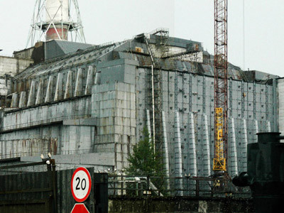 Quách tang cho lò phản ứng số 4