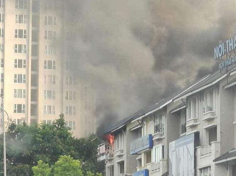 Hiện trường vụ cháy. Hiện trường vụ cháy.