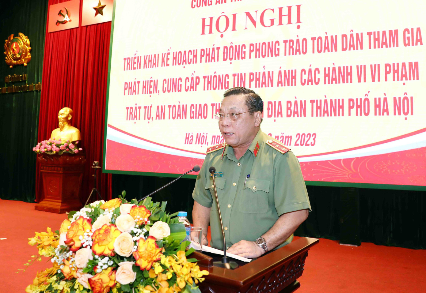 Trung tướng Nguyễn Hải Trung - Giám đốc Công an TP Hà Nội. Trung tướng Nguyễn Hải Trung - Giám đốc Công an TP Hà Nội.