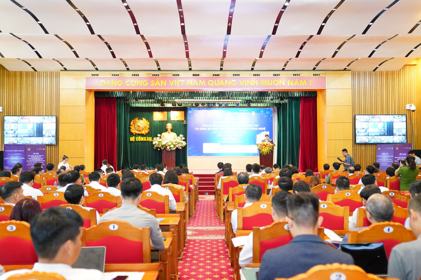 Toàn cảnh Hội thảo.