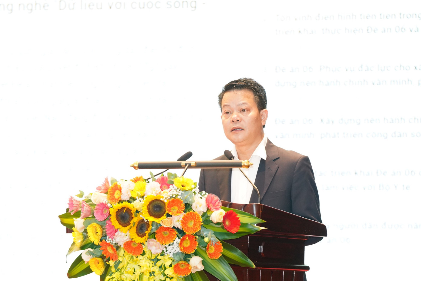 Đại tá Vũ Văn Tấn. Đại tá Vũ Văn Tấn.