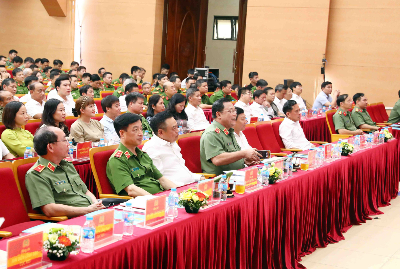 Đại diện khách mời các đơn vị dự Ngày hội.