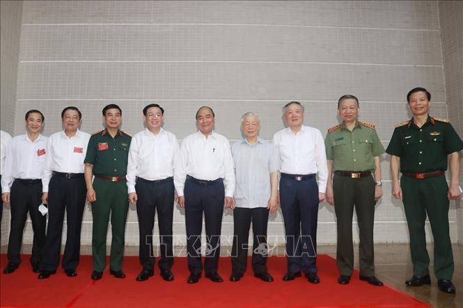 Lãnh đạo Đảng, Nhà nước dự Hội nghị các cơ quan nội chính (ảnh TTXVN) Lãnh đạo Đảng, Nhà nước dự Hội nghị các cơ quan nội chính (ảnh TTXVN)