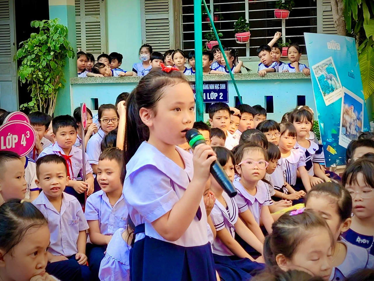 Một số bạn nhỏ còn tự tin chia sẻ ý kiến, sự quan tâm về vấn đề bảo vệ môi trường.