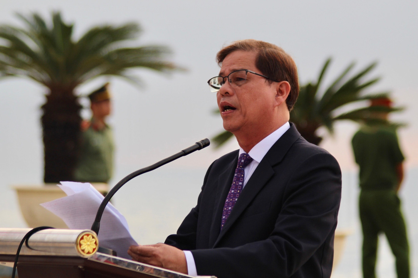 Đọc diễn văn tại Lễ Thượng cờ, ông Nguyễn Tấn Tuân - Chủ tịch UBND tỉnh Khánh Hòa, nhấn mạnh: Từ vùng đất hoang sơ, nhưng nhờ sức lao động bền bỉ, kiên cường của biết bao thế hệ, Nha Trang đã trở thành thành phố tươi đẹp như ngày nay. 100 năm qua, Nha Trang đã xây dựng và phát triển thành đô thị loại I trực thuộc tỉnh, đạt nhiều thành tựu quan trọng, Nha Trang hiện đang là đô thị năng động bậc nhất của khu vực Nam Trung Bộ và Tây Nguyên”.