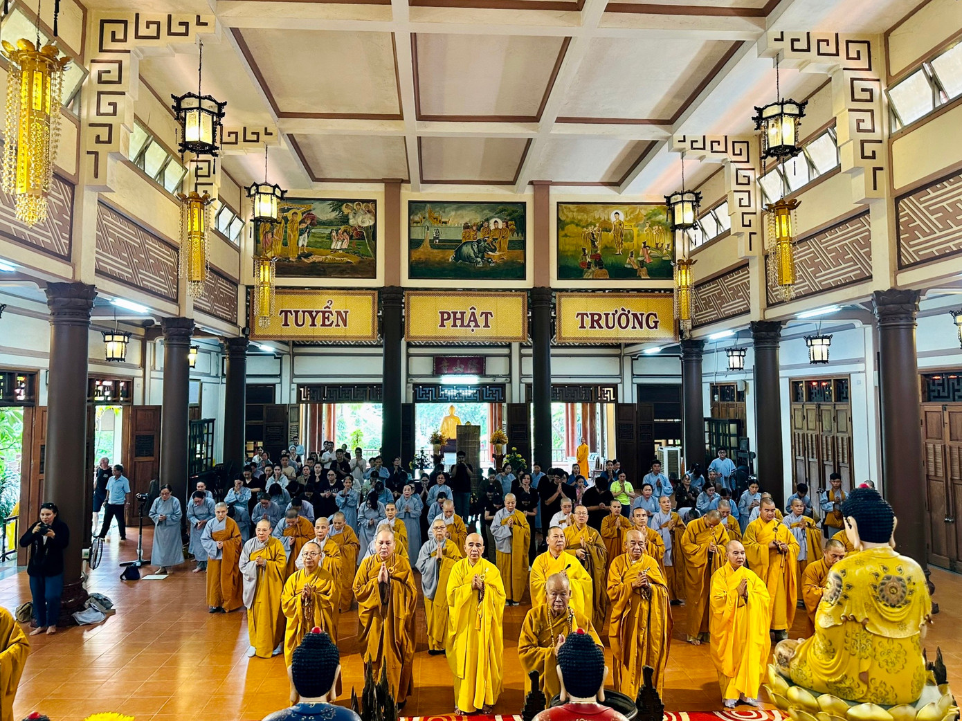 Chiều 26/7, tại chùa Long Sơn (TP Nha Trang), Giáo hội Phật giáo Việt Nam tỉnh Khánh Hòa tổ chức lễ tưởng niệm Tổng Bí thư Nguyễn Phú Trọng.