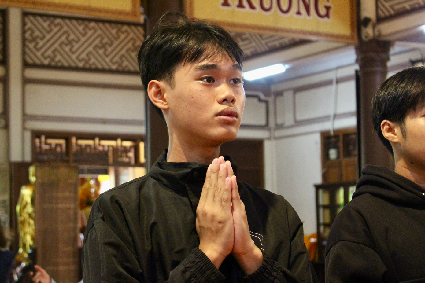 Nhiều người trẻ không khỏi xúc động khi nhìn thấy di ảnh Tổng Bí thư Nguyễn Phú Trọng.