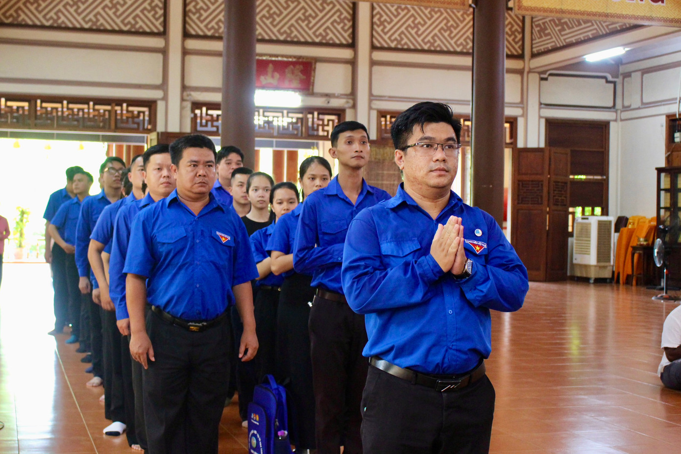 Dẫn đầu đoàn đến tưởng niệm, anh Trương Ngọc Long - Phó Chủ tịch Hội Liên hiệp thanh niên Việt Nam thành phố Nha Trang, bày tỏ: “Chúng tôi rất xúc động khi đứng trước di ảnh nhà lãnh đạo giản dị và đáng kính của dân tộc. Tuổi trẻ Nha Trang quyết tâm phấn đấu học tập và làm theo gương bác Nguyễn Phú Trọng, một vị lãnh đạo tài đức vẹn toàn".