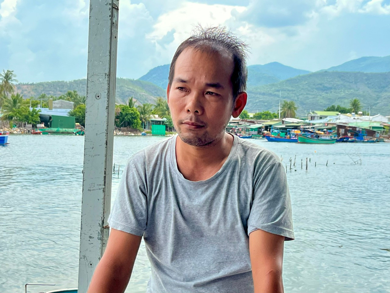 Ông Trần Hữu Tránh lao đao vì gánh trên vai số nợ gần 45 tỷ đồng. Ông Trần Hữu Tránh lao đao vì gánh trên vai số nợ gần 45 tỷ đồng.