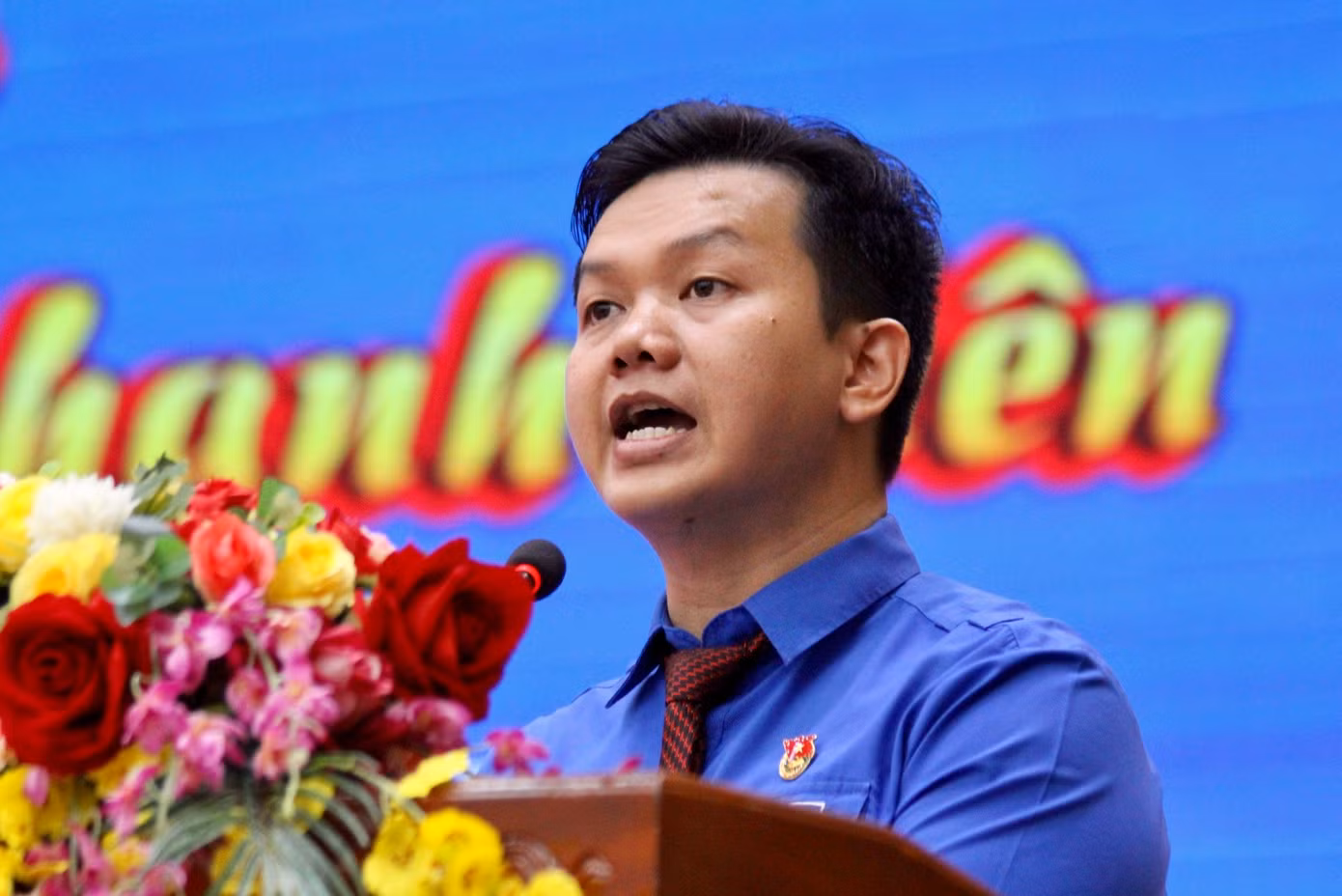 Anh Trần Anh Tuấn - Bí thư Tỉnh Đoàn Khánh Hòa, phát biểu tại chương trình.