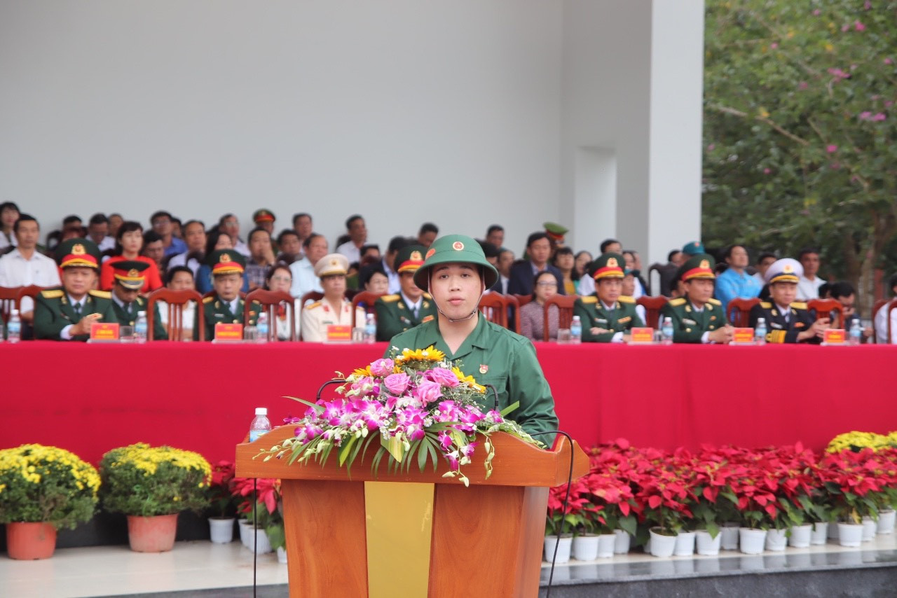 Hòa trong không khí thanh niên cả nước hăng hái lên đường tham gia nghĩa vụ quân sự, thanh niên Nguyễn Công Lập (trú tại phường Vĩnh Hải) khẳng định sẽ ra sức học tập, nâng cao trình độ chính trị, quân sự, văn hóa, khoa học, kỹ thuật và nghiệp vụ; chủ động khắc phục khó khăn, phấn đấu hoàn thành tốt mọi nhiệm vụ được giao để nối tiếp truyền thống gia đình, viết tiếp ước mơ trong môi trường quân ngũ.