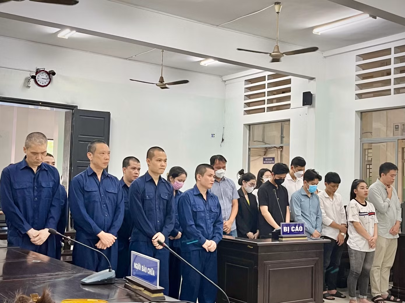 Các bị cáo trong phiên tòa tuyên án chiều 11/6.