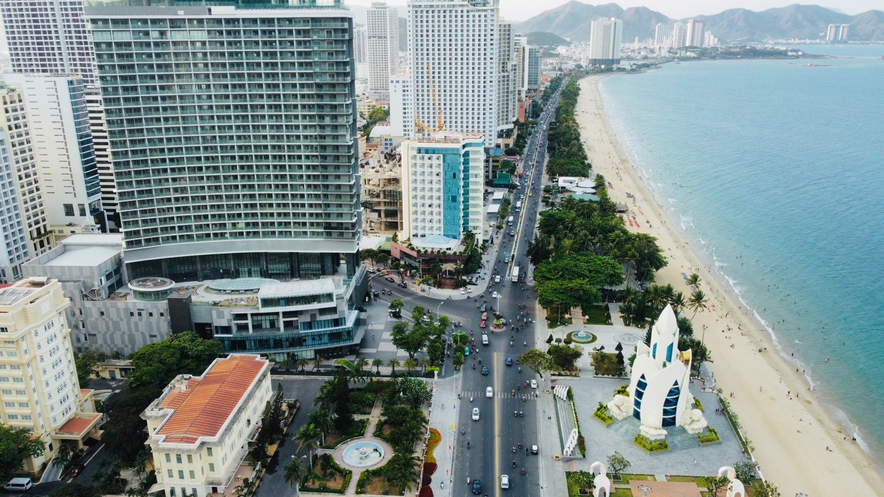 Liên hoan du lịch biển Nha Trang với chủ đề “Vịnh ngọc Nha Trang bừng sáng” sẽ được tổ chức từ ngày 13-16/6. Liên hoan du lịch biển Nha Trang với chủ đề “Vịnh ngọc Nha Trang bừng sáng” sẽ được tổ chức từ ngày 13-16/6.