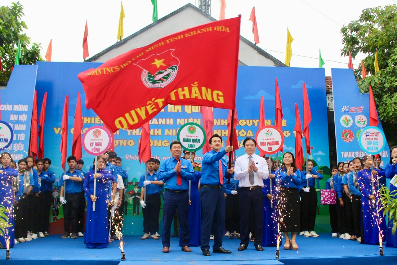 Ngày 30/5, Tỉnh Đoàn Khánh Hòa tổ chức lễ ra quân Chiến dịch Thanh niên tình nguyện hè và ra quân cao điểm Thanh niên Khánh Hòa chung tay xây dựng nông thôn mới năm 2024 với chuỗi hoạt động sôi nổi.