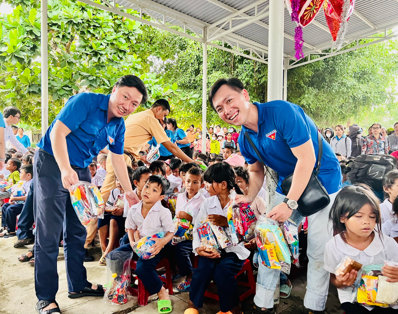 Anh Huy luôn năng nổ, nhiệt huyết trong các công tác thiện nguyện.