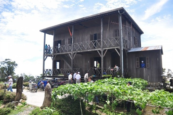 Di tích Nhà làm việc của nhà bác học A.Yersin trên đỉnh núi Hòn Bà. (Ảnh tư liệu). Di tích Nhà làm việc của nhà bác học A.Yersin trên đỉnh núi Hòn Bà. (Ảnh tư liệu).