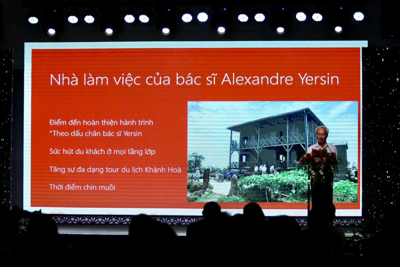 Sản phẩm tour du lịch khám phá Kong Forest kết hợp tham quan nhà làm việc bác sĩ A.Yersin ở Hòn Bà được giới thiệu tại hội nghị. Sản phẩm tour du lịch khám phá Kong Forest kết hợp tham quan nhà làm việc bác sĩ A.Yersin ở Hòn Bà được giới thiệu tại hội nghị.