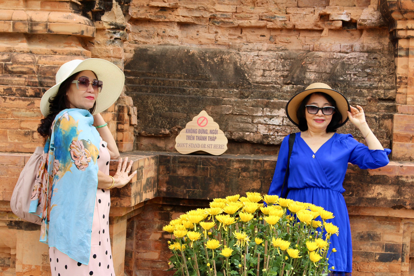 Tháp Bà Ponagar Nha Trang mang vẻ đẹp hoang sơ và nổi bật. Những ngọn tháp là nơi lý tưởng để lưu giữ khoảnh khắc đầu năm mới bên kiến trúc Chăm độc đáo.