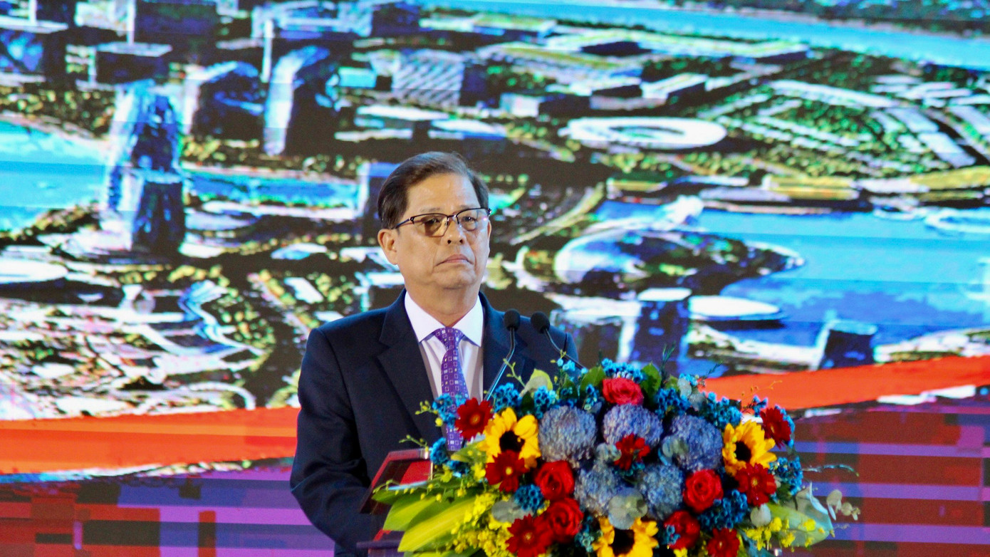 Ông Nguyễn Tấn Tuân - Chủ tịch UBND tỉnh Khánh Hòa khẳng định quyết tâm xây dựng và phát triển Cam Lâm theo đúng quy hoạch. (Ảnh: KN). Ông Nguyễn Tấn Tuân - Chủ tịch UBND tỉnh Khánh Hòa khẳng định quyết tâm xây dựng và phát triển Cam Lâm theo đúng quy hoạch. (Ảnh: KN).