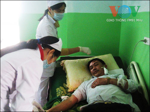 Anh Hạnh đang được điều trị tại Bệnh viện đa khoa Hợp Lực