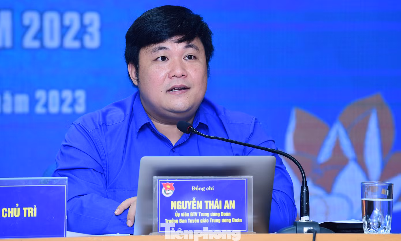 Anh Nguyễn Thái An trao đổi thông tin tại buổi gặp mặt báo chí. Ảnh: Xuân Tùng Anh Nguyễn Thái An trao đổi thông tin tại buổi gặp mặt báo chí. Ảnh: Xuân Tùng