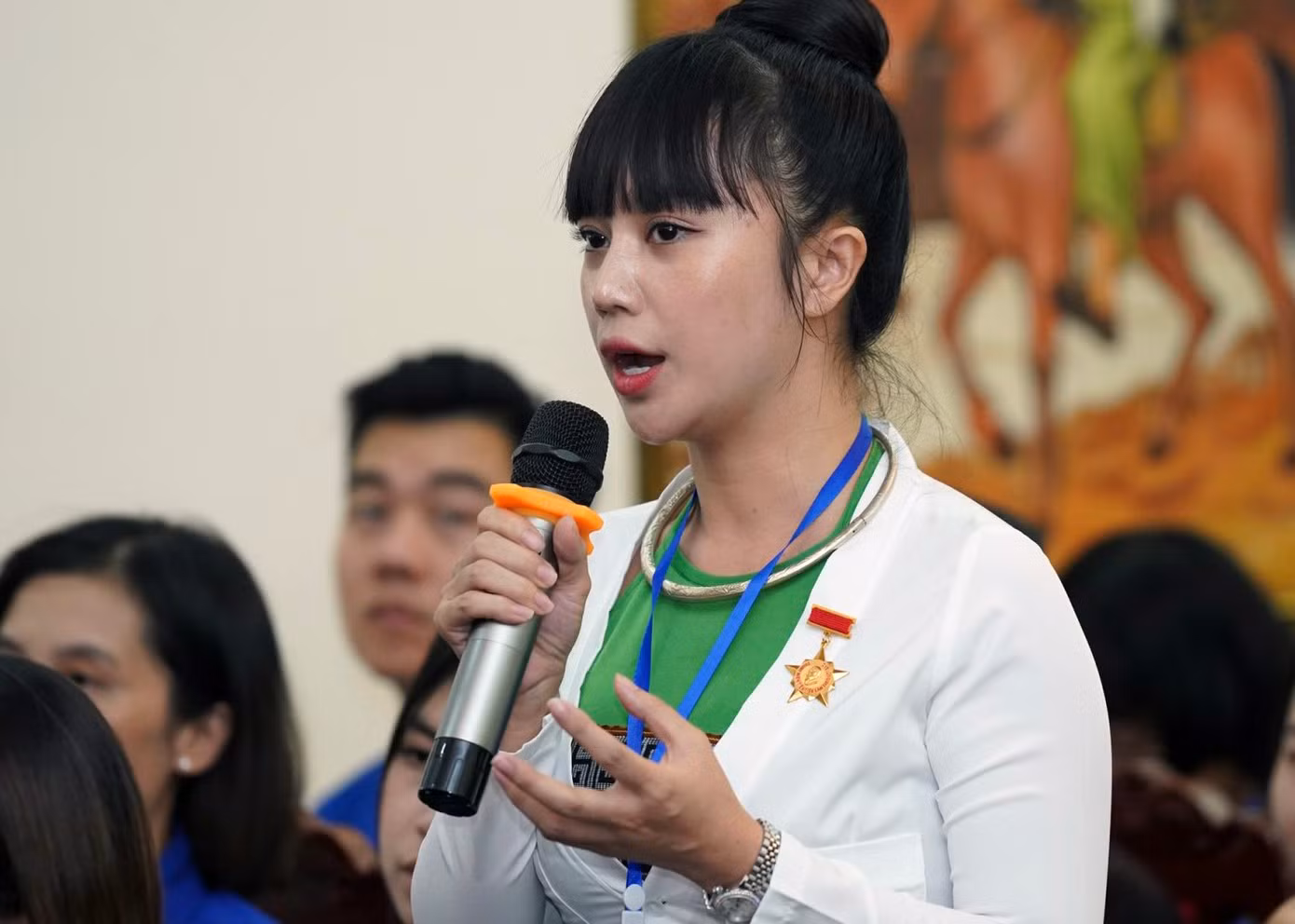 Các đại biểu phát biểu ý kiến tại chương trình.