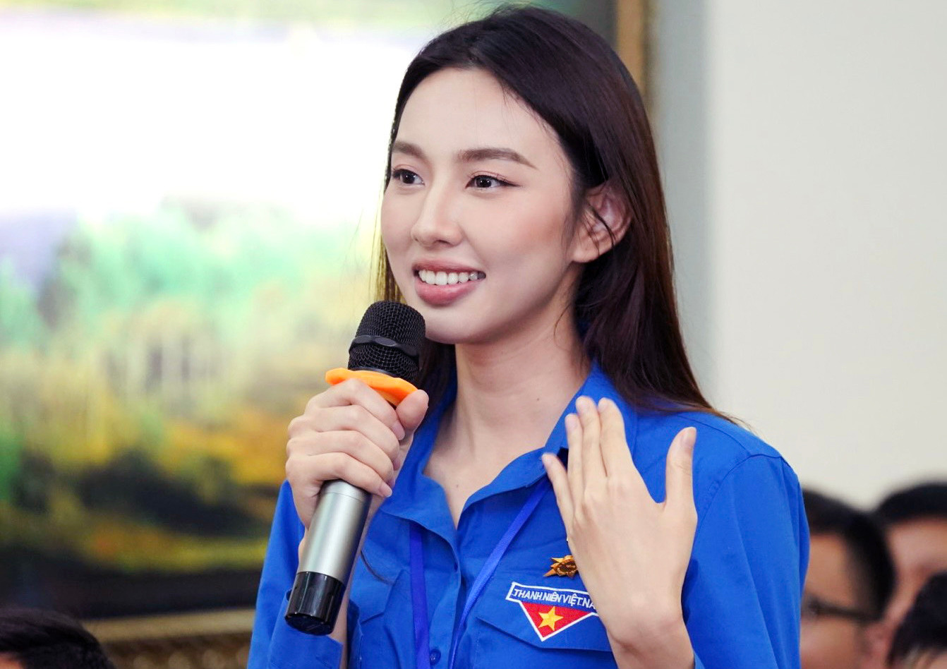 Các đại biểu phát biểu ý kiến tại chương trình. Các đại biểu phát biểu ý kiến tại chương trình.