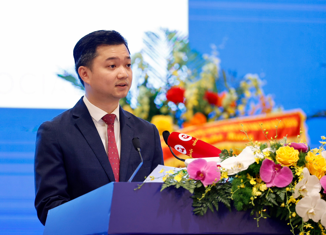 Anh Nguyễn Minh Triết trình bày báo cáo tại phiên bế mạc Hội nghị. Anh Nguyễn Minh Triết trình bày báo cáo tại phiên bế mạc Hội nghị.