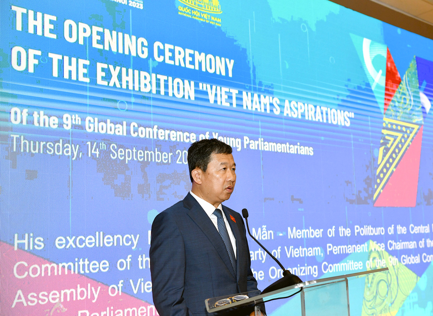 Ông Vũ Hải Hà phát biểu khai mạc triển lãm. Ảnh: Như Ý Ông Vũ Hải Hà phát biểu khai mạc triển lãm. Ảnh: Như Ý