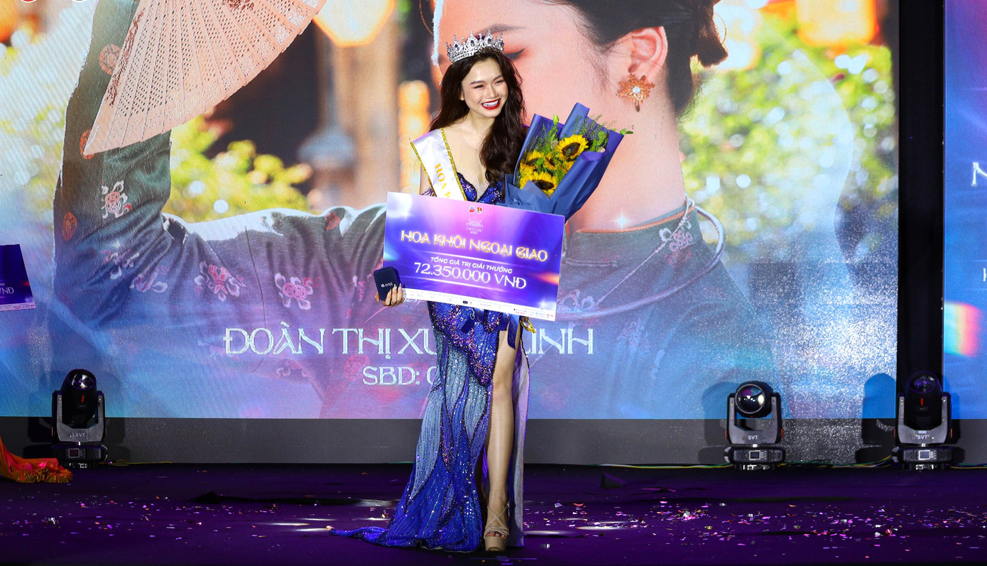Kết quả chung cuộc, danh hiệu Hoa khôi Ngoại giao 2023 được trao cho thí sinh Đoàn Thị Xuân Linh.