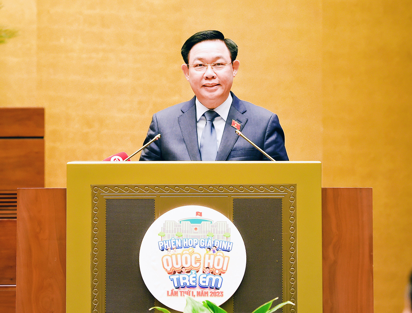 Chủ tịch Quốc hội Vương Đình Huệ phát biểu tại chương trình. Ảnh: Xuân Tùng