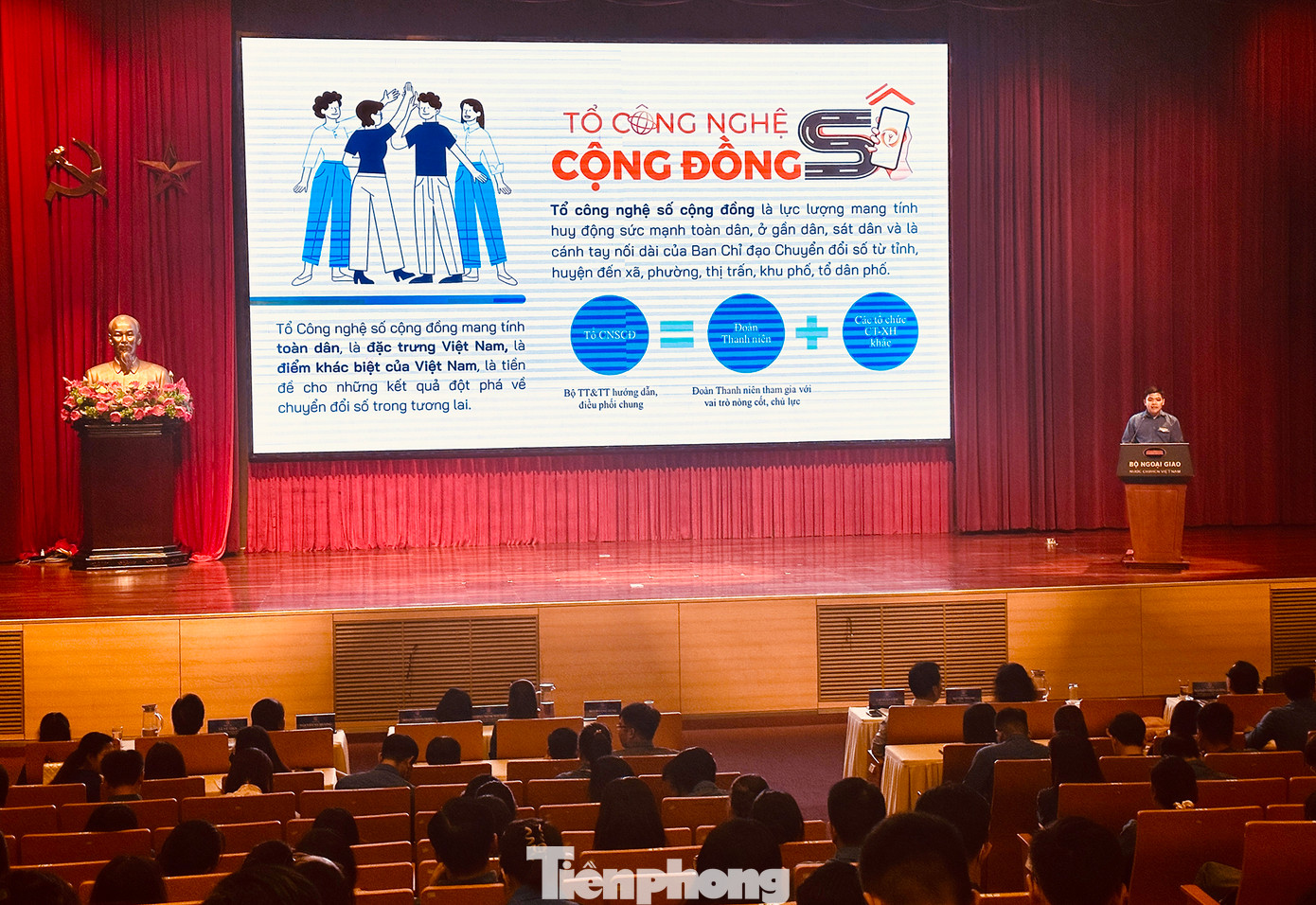 Đại diện Đoàn Bộ Thông tin và truyền thông chia sẻ về hoạt động Tổ công nghệ cộng đồng. Ảnh: Xuân Tùng