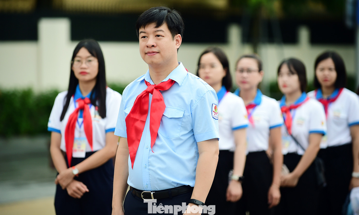 Trong khuôn khổ chương trình Phiên họp giả định "Quốc hội trẻ em" lần thứ I năm 2023, ngày 9/9, diễn ra nhiều hoạt động ý nghĩa. Dự chương trình có chị Nguyễn Phạm Duy Trang - Bí thư T.Ư Đoàn, Chủ tịch Hội đồng Đội Trung ương, Trưởng Ban Tổ chức Phiên họp giả định "Quốc hội trẻ em" lần thứ I năm 2023; anh Lê Hải Long - Trưởng ban Công tác thiếu nhi T.Ư Đoàn, Phó Chủ tịch thường trực Hội đồng Đội T.Ư; anh Vũ Gia Dân - Phó Trưởng ban Công tác thiếu nhi T.Ư Đoàn. Ảnh: Xuân Tùng