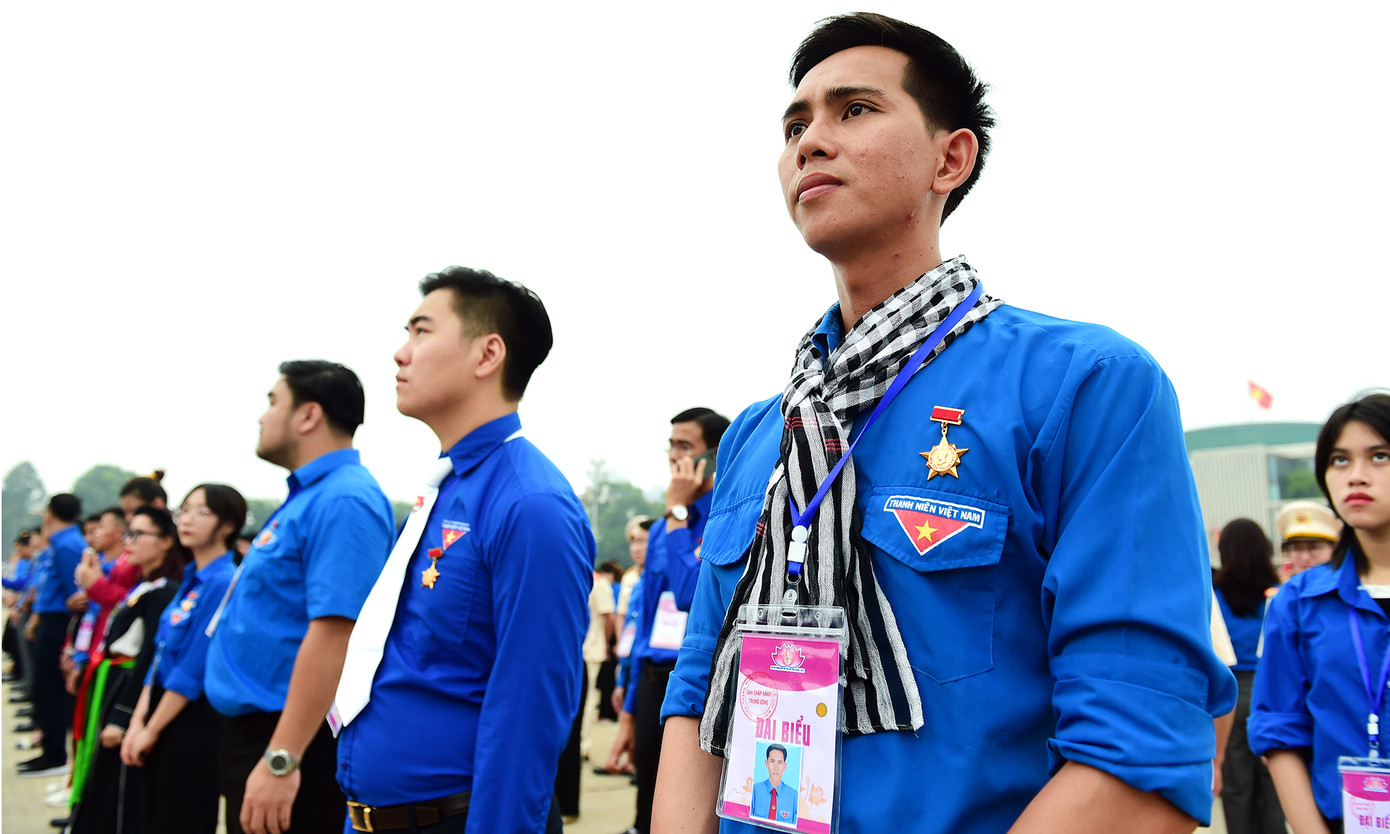 Các đại biểu vinh dự nhận Huy hiệu Thanh niên tiến làm theo lời Bác. Các đại biểu vinh dự nhận Huy hiệu Thanh niên tiến làm theo lời Bác.