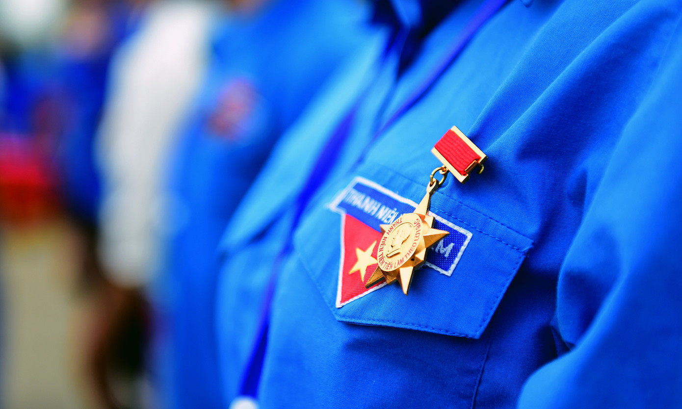 Các đại biểu vinh dự nhận Huy hiệu Thanh niên tiến làm theo lời Bác. Các đại biểu vinh dự nhận Huy hiệu Thanh niên tiến làm theo lời Bác.