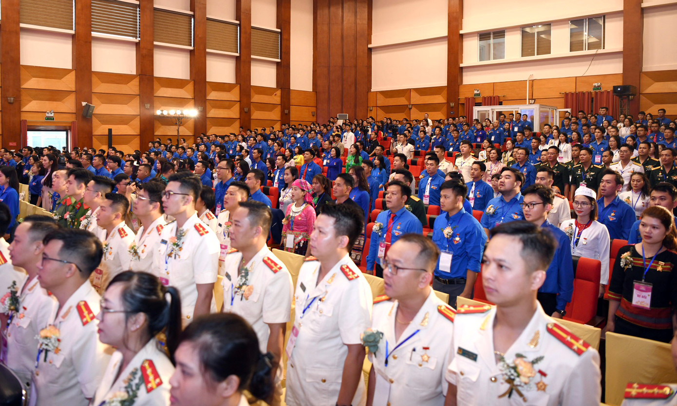 Trong số các gương được tuyên dương, có 57 đại biểu là cán bộ Đoàn; 49 đại biểu thanh niên nông thôn, đô thị; 34 đại biểu thanh niên công nhân; 54 đại biểu thanh niên công chức, viên chức; 26 đại biểu thanh niên học sinh; 19 đại biểu thanh niên sinh viên; 50 đại biểu nhà khoa học, trí thức trẻ; 39 đại biểu văn nghệ sĩ trẻ, vận động viên trẻ; 45 đại biểu lực lượng vũ trang; 47 đại biểu doanh nhân trẻ.