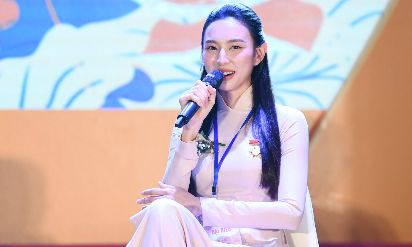 Trong chương trình đã diễn ra phần giao lưu, chia sẻ với các gương mặt tiêu biểu, là anh Nguyễn Tiến Viễn - Giám đốc Công ty cổ phần công nghệ Gostream, Gương mặt trẻ Việt Nam triển vọng 2020; vận động viên Nguyễn Thị Hồng; Hoa hậu Hòa bình Quốc tế 2021 Nguyễn Thúc Thùy Tiên đến từ TP. Hồ Chí Minh; anh Lê Anh Tiến - CEO Chatbot Việt Nam, Gương mặt trẻ Việt Nam tiêu biểu 2019.