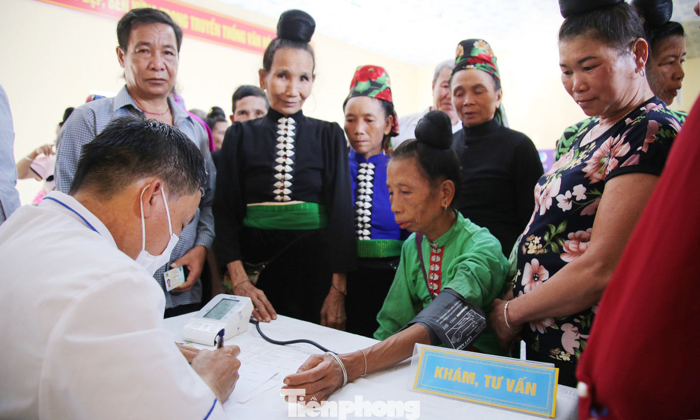 Nhiều hoạt động văn hóa, tình nguyện đã diễn ra tại Nhà Văn hóa cộng đồng dân tộc La Ha. Ảnh: Lâm Đăng Hải