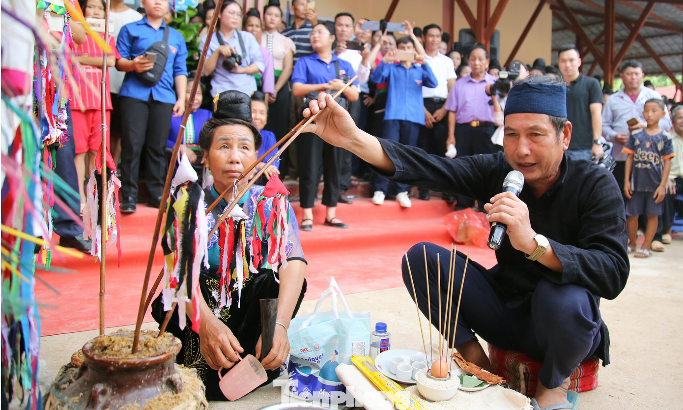 Nhiều hoạt động văn hóa, tình nguyện đã diễn ra tại Nhà Văn hóa cộng đồng dân tộc La Ha. Ảnh: Lâm Đăng Hải