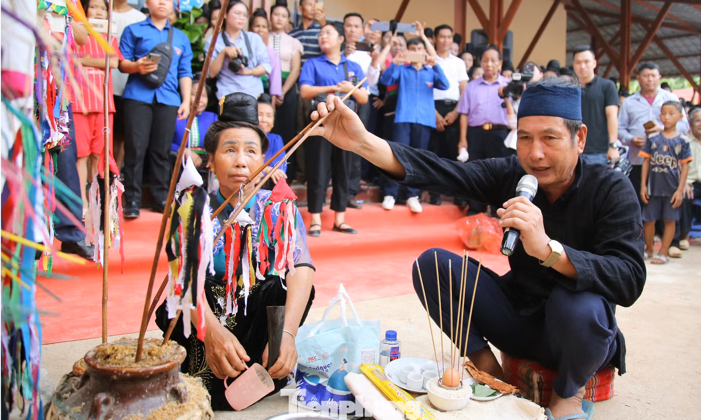 Nhiều hoạt động văn hóa, tình nguyện đã diễn ra tại Nhà Văn hóa cộng đồng dân tộc La Ha. Ảnh: Lâm Đăng Hải