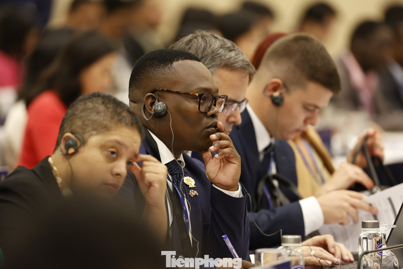 Đại biểu Việt Nam và quốc tế tại Hội nghị.