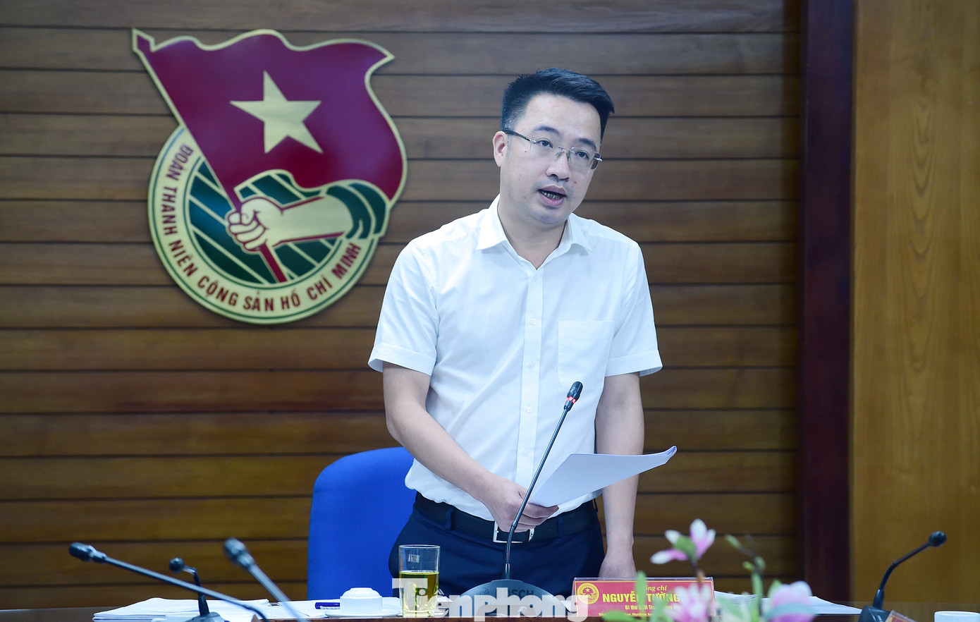 Anh Nguyễn Tường Lâm phát biểu kết luận tại buổi làm việc. Ảnh: Xuân Tùng