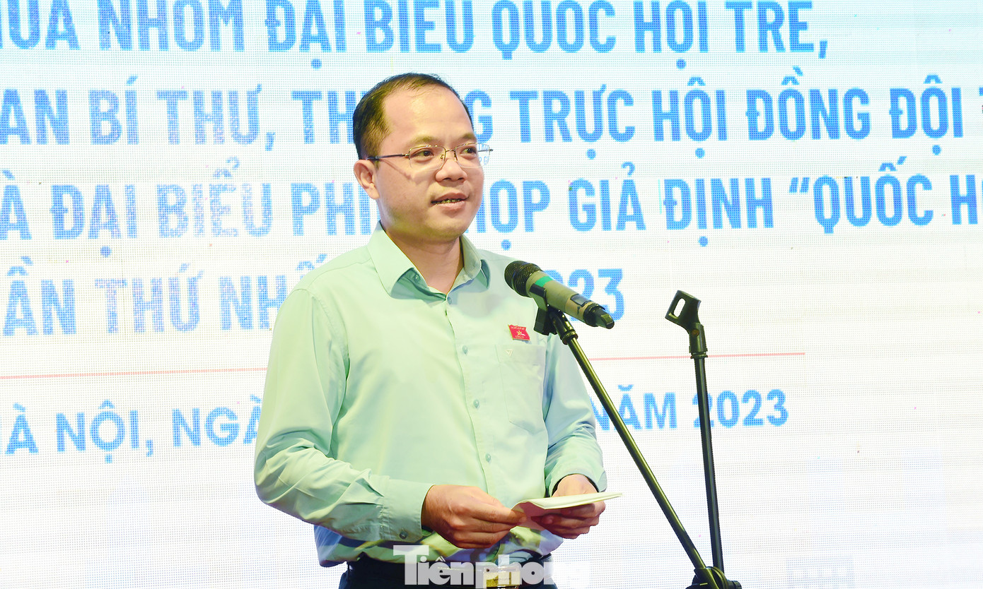 Ông Đinh Công Sỹ phát biểu tại chương trình. Ảnh: Xuân Tùng