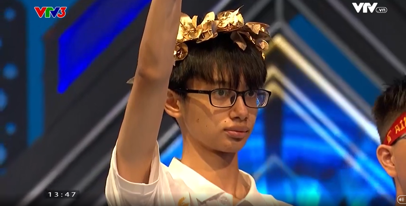 Hữu Tùng bước tiếp cuộc thi Quý 2 với 185 điểm. Hữu Tùng bước tiếp cuộc thi Quý 2 với 185 điểm.