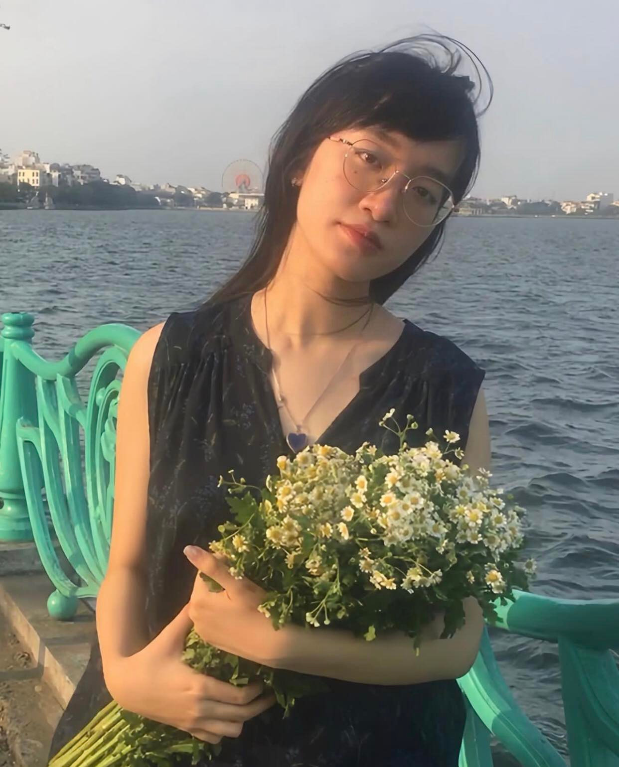 Đan Linh cho rằng ChatGPT không thể thay thể những ứng dụng giải bài tập khác. Ảnh: NVCC Đan Linh cho rằng ChatGPT không thể thay thể những ứng dụng giải bài tập khác. Ảnh: NVCC