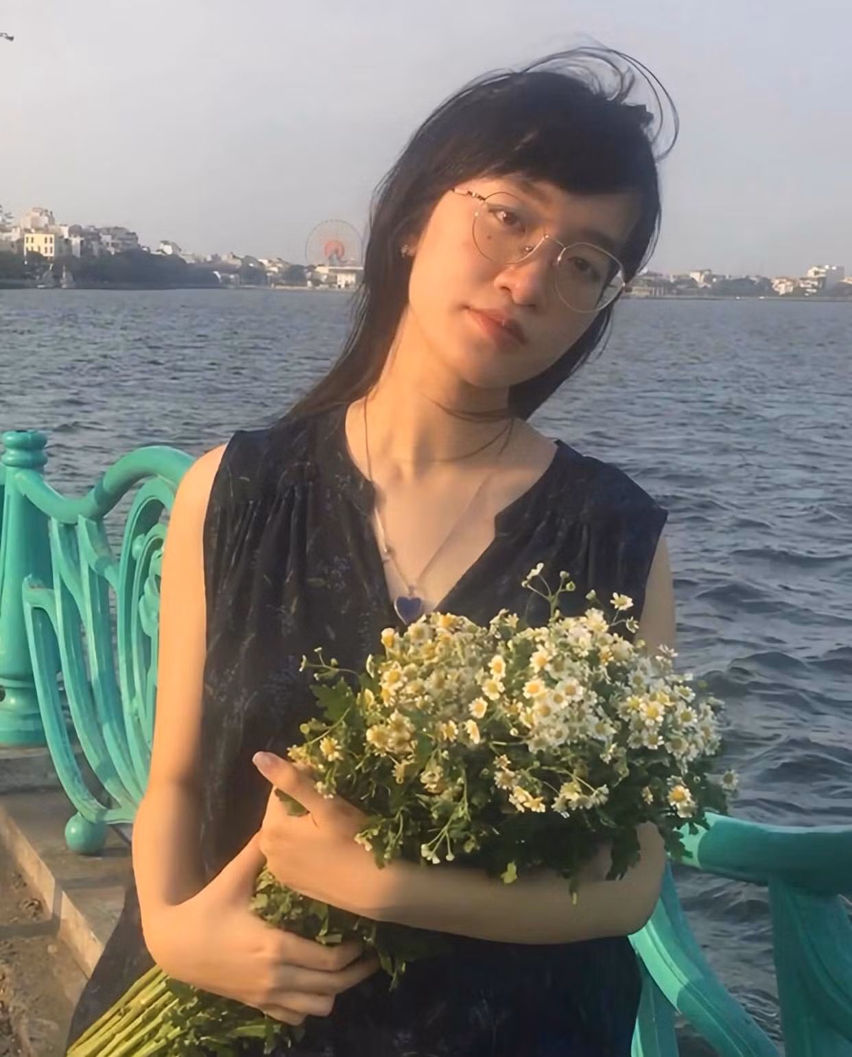 Đan Linh cho rằng ChatGPT không thể thay thể những ứng dụng giải bài tập khác. Ảnh: NVCC
