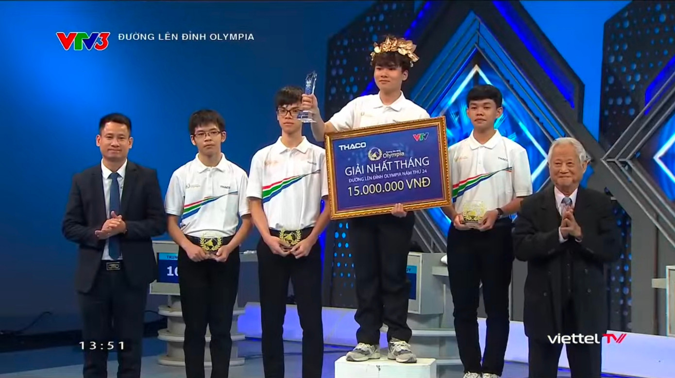 Nam sinh Hà Nội giành chiến thắng thuyết phục với 220 điểm. Nam sinh Hà Nội giành chiến thắng thuyết phục với 220 điểm.