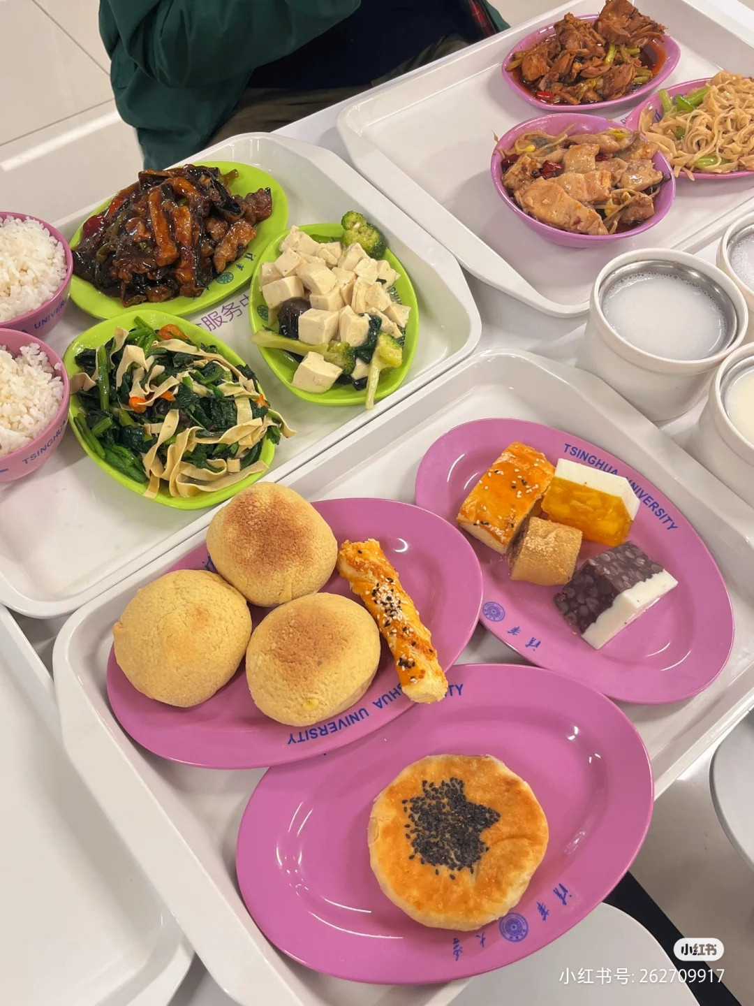 Đồ tráng miệng cũng vô cùng đa dạng. - Nguồn: Xiaohongshu Đồ tráng miệng cũng vô cùng đa dạng. - Nguồn: Xiaohongshu