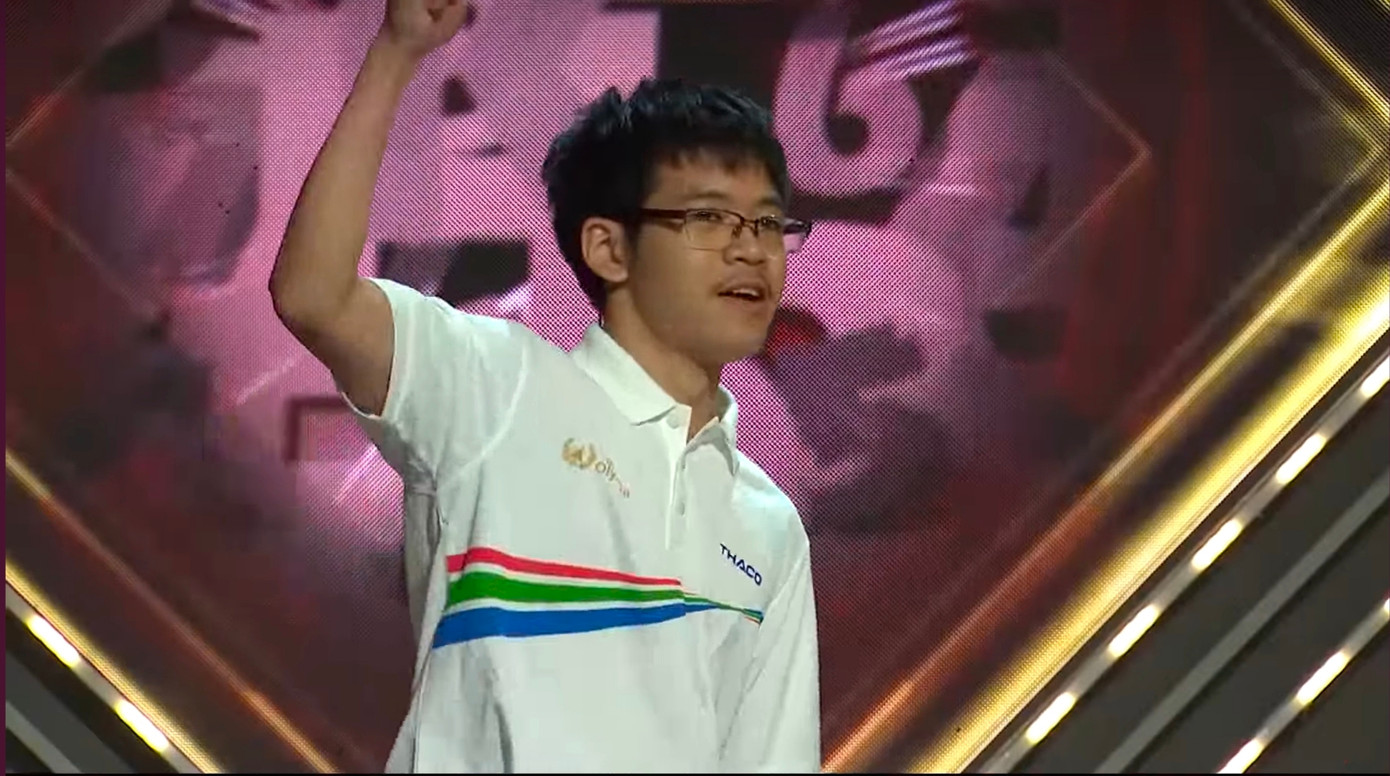 Quang Huy không thể giấu được niềm vui của người chiến thắng. Quang Huy không thể giấu được niềm vui của người chiến thắng.